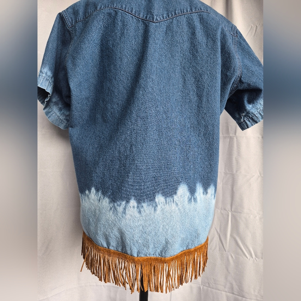 Wrangler Denim Pearl Snap Fringe Shirt Sz 16 Blue Watercolor Tie Dye Cowgirl - Picture 8 of 13
